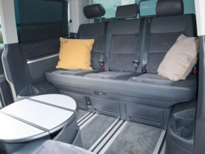 LetsGo VW Multivan matkabusside rent